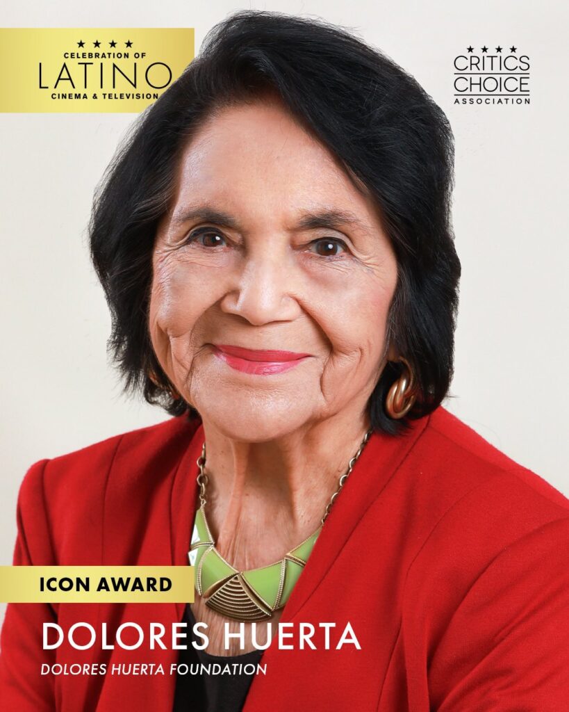Dolores Huerta receives the Icon Award